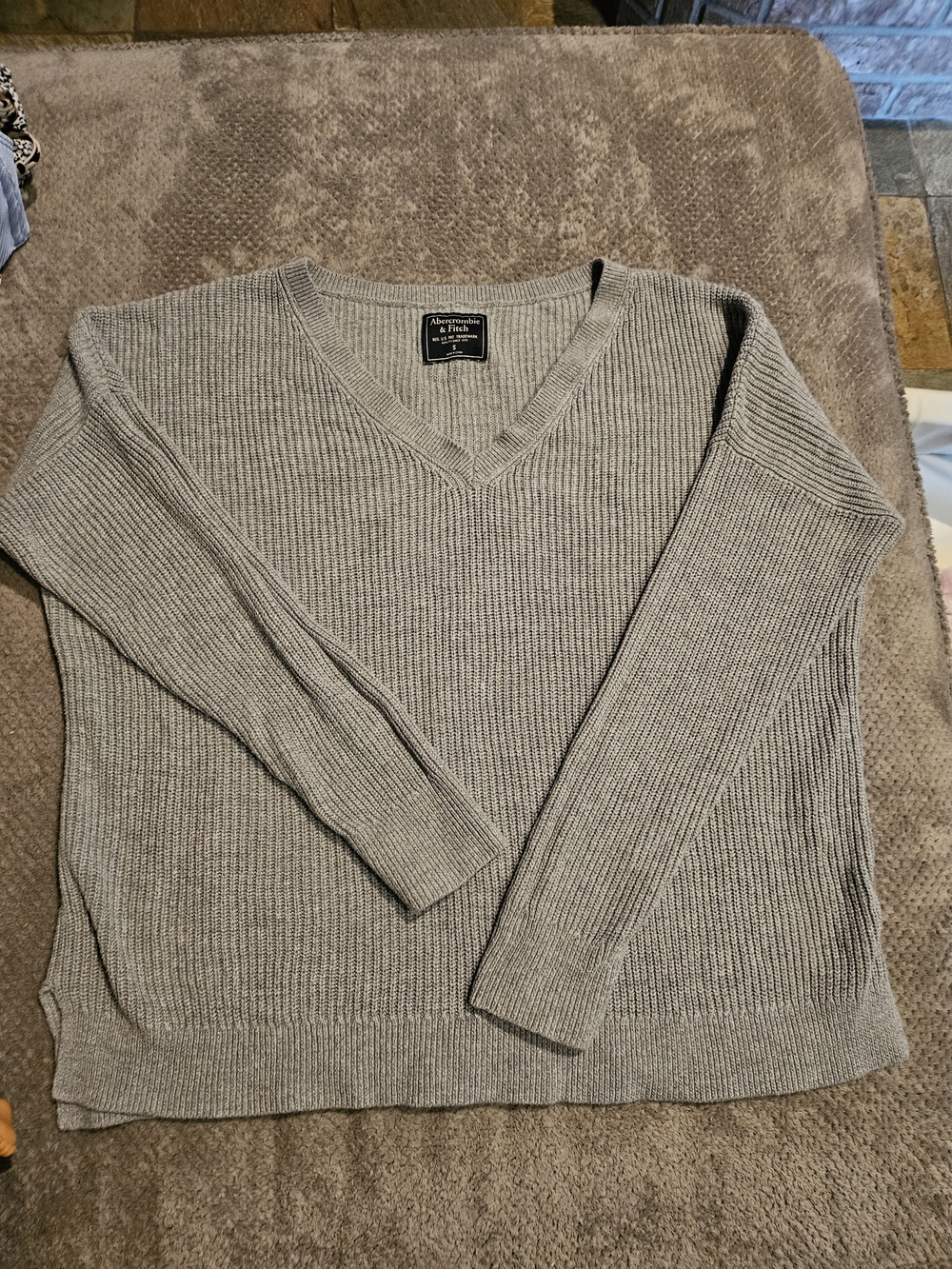 Abercrombie & Fitch Gray Ribbed V-Neck Sweater
